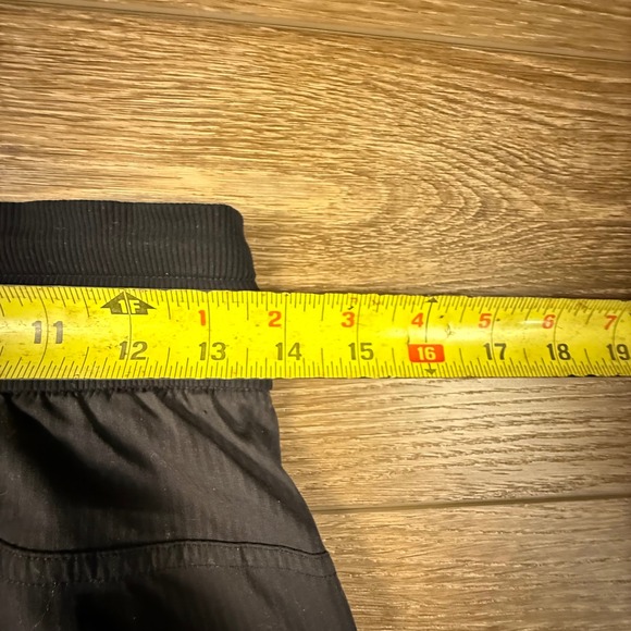 Lululemon Beyond The Studio Cropped Pants Black Size 6 25" Inseam High Rise - Picture 9 of 12
